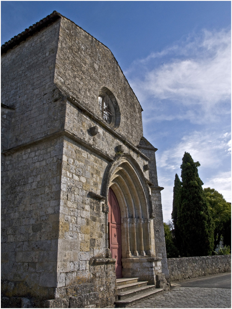 Façade de l’Eglise fortifiée Saint-Christophe (XIIème) --  Vianne