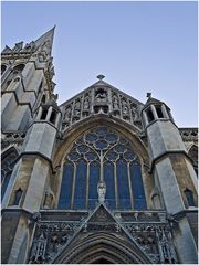 Façade nord-ouest et clocher de l’Eglise Notre-Dame des Martyrs Anglais  --  Cambridge