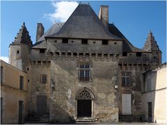 Façade sud-est du Château de Barbezieux