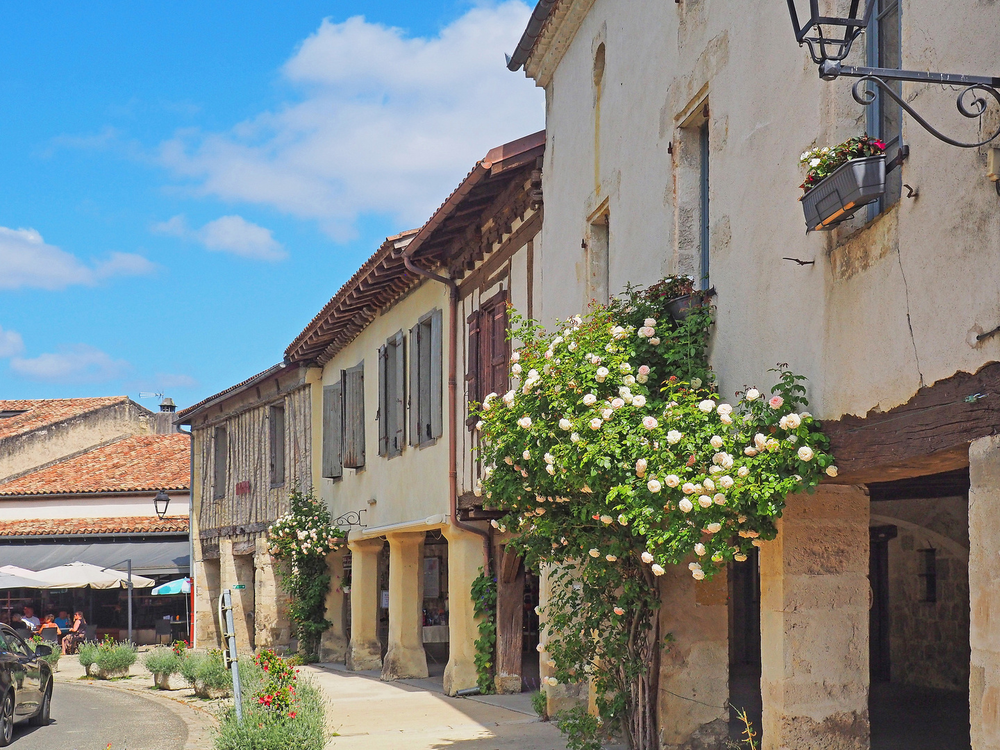 Façades du côté nord de la bastide de Fourcès