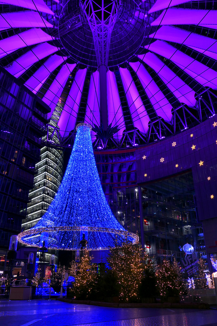 Fabelhafte Weihnachten im Sony Center Berlin