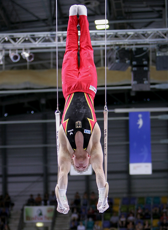 Fabian an den Ringen