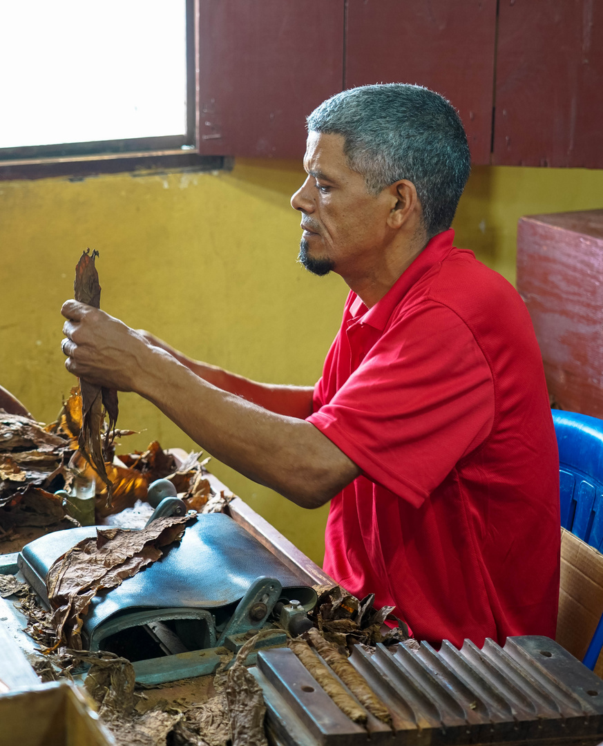 ..fabrica de cigarros..