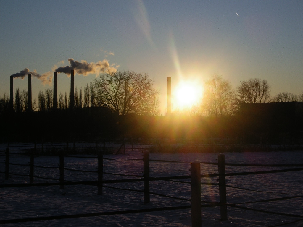 Fabrik am Abend