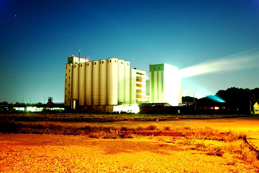 Fabrik bei Nacht....