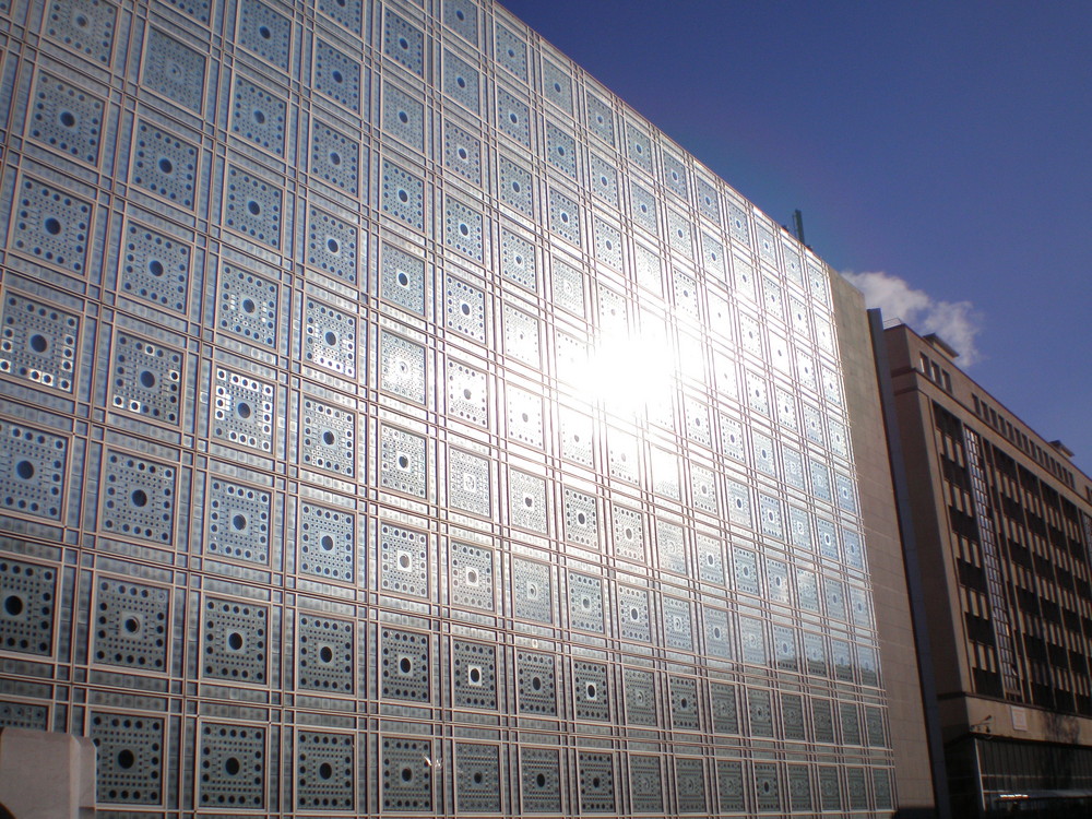 Facade de l'institut du monde arabe