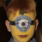 Face Painting: Minion