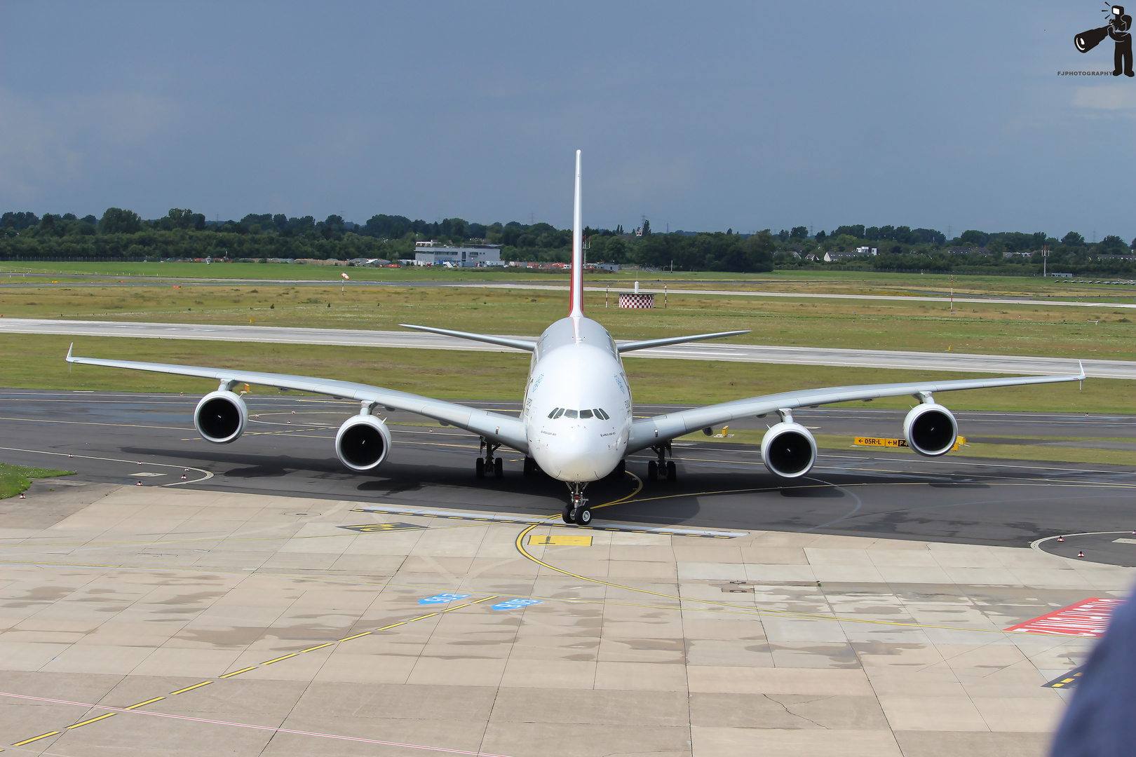 Face2Face with Emirates A380 (A6-EBB)