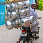 'Faces of India'  - Fliegender Topfhändler