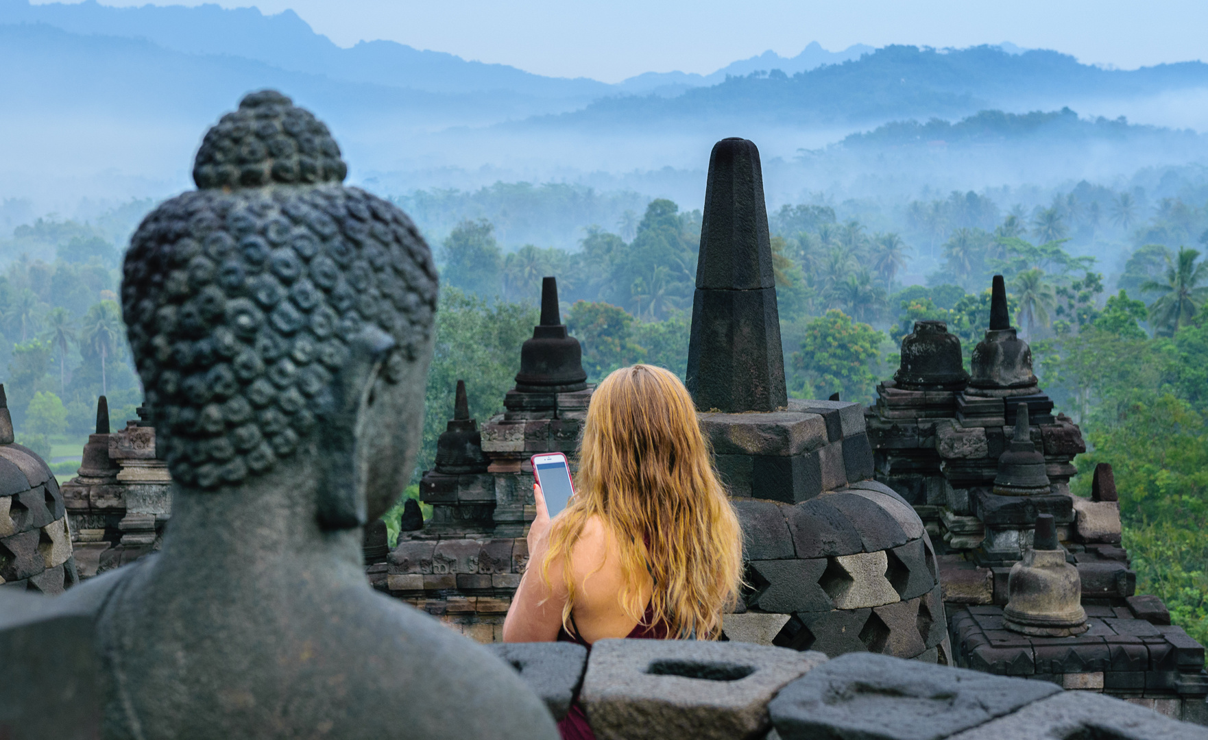 Faces of Indonesia - Aufeinandertreffen ...