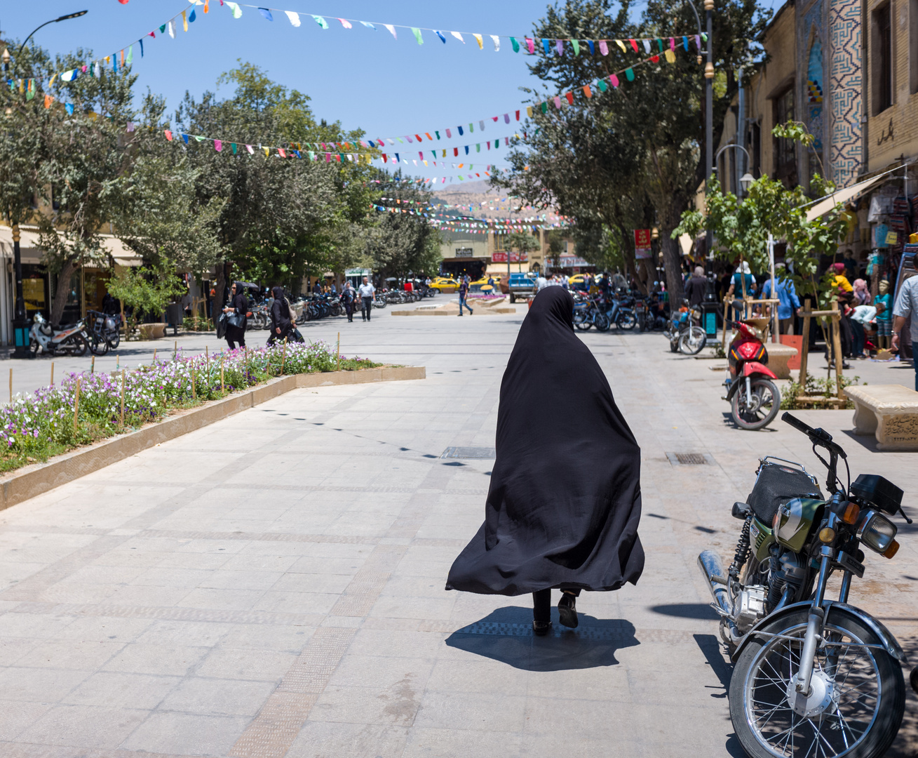 Faces of Iran - Noon in Shiraz