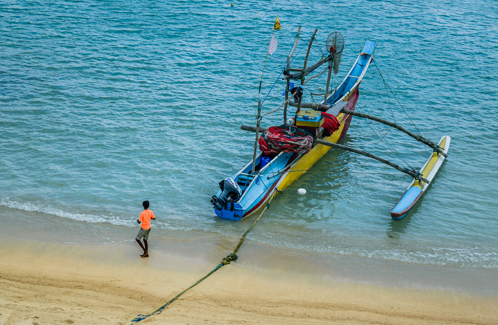 Faces of Sri Lanka (3) - Frisiertes Auslegerboot (Oruva), ...