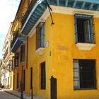 Fachada amarilla/Cuba