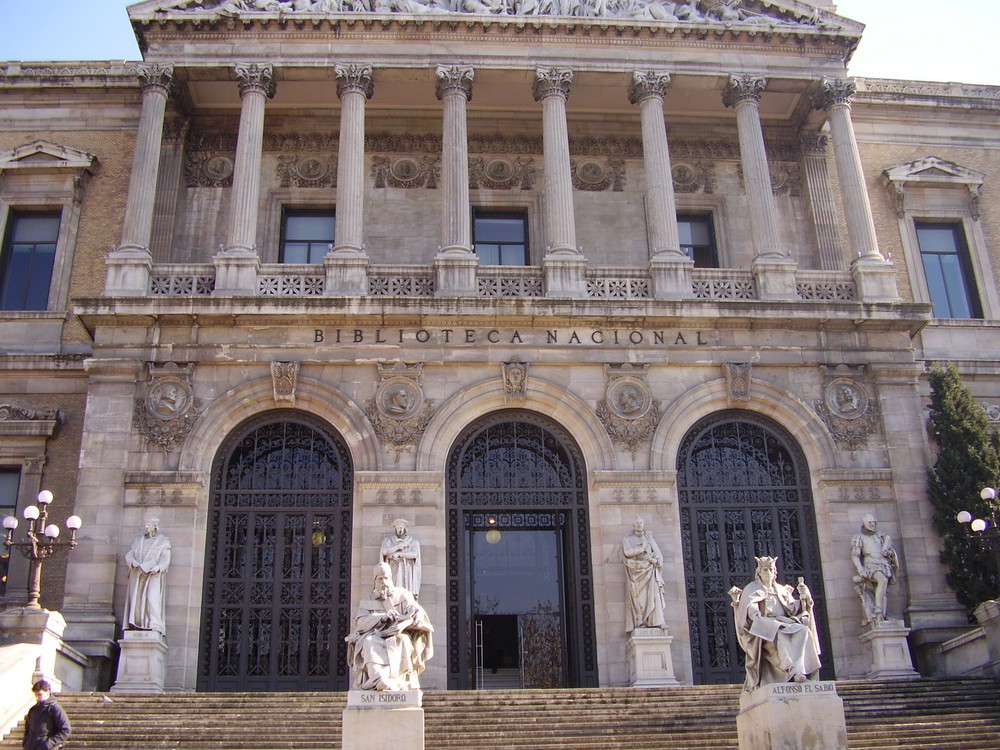 Fachada Biblioteca Nacional, Madrid. España