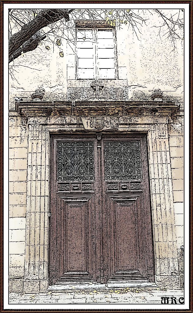 FACHADA CON MAS DE 180 AÑOS, Y TAN ELEGANTE. BCN.