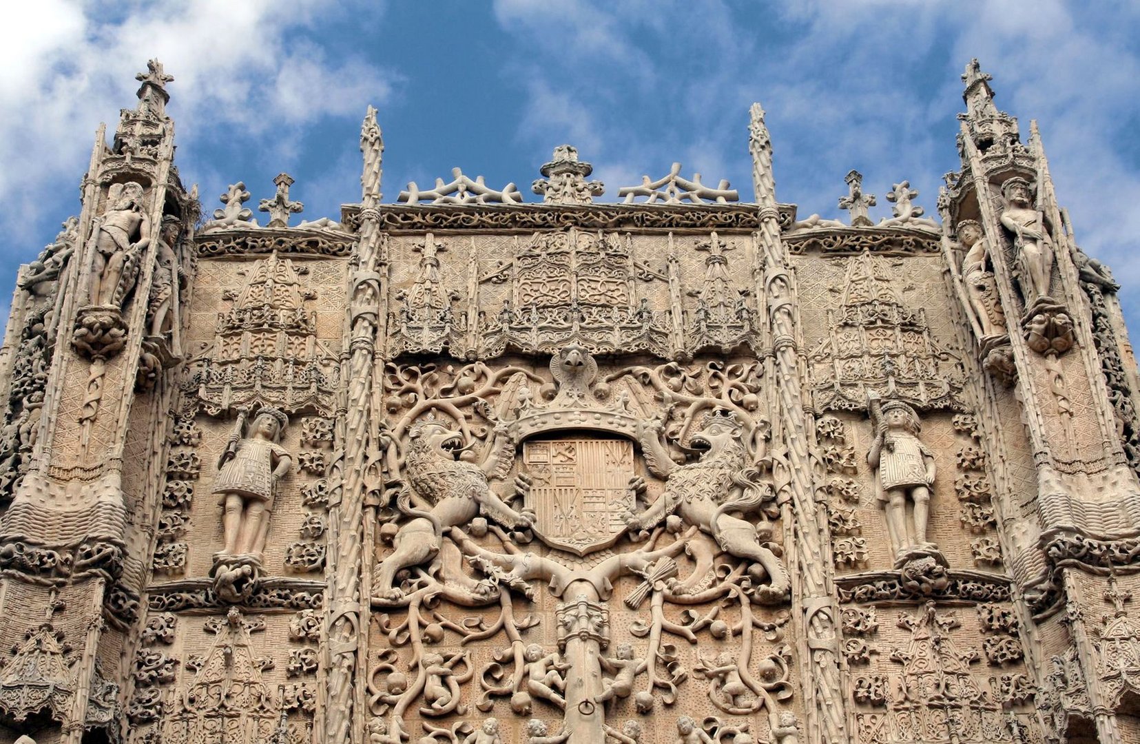 Fachada del Colegio San Gregorio en Valladolid