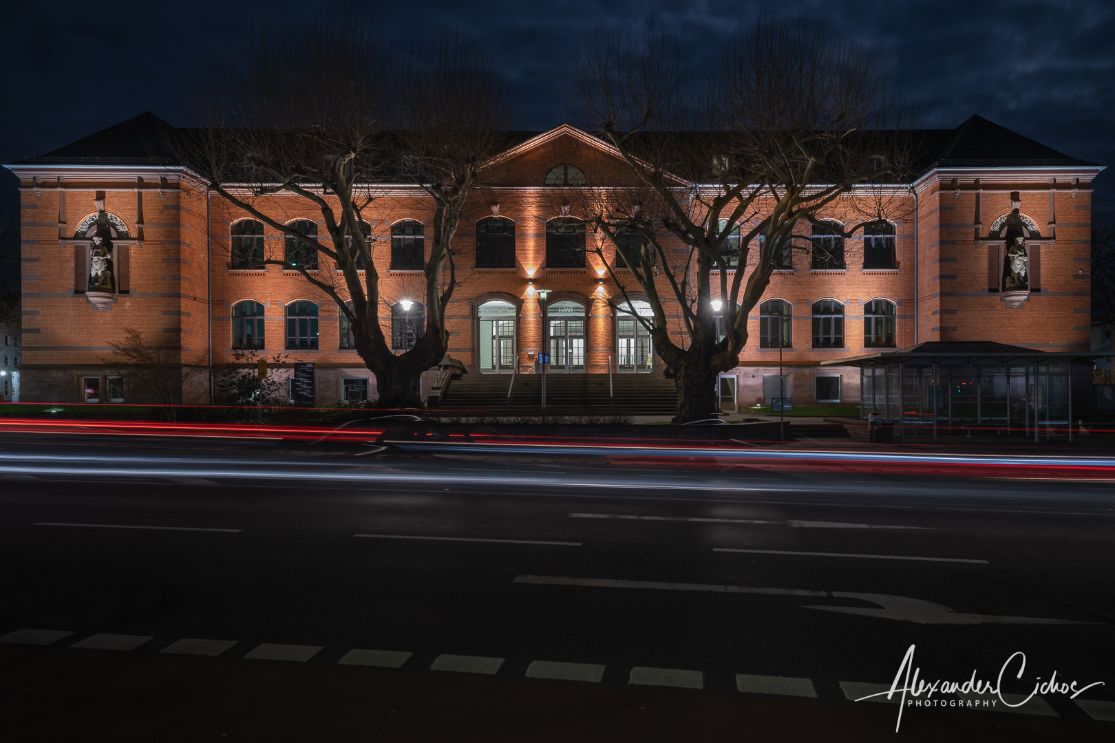 Fachhochschule Holzminden bei Nacht