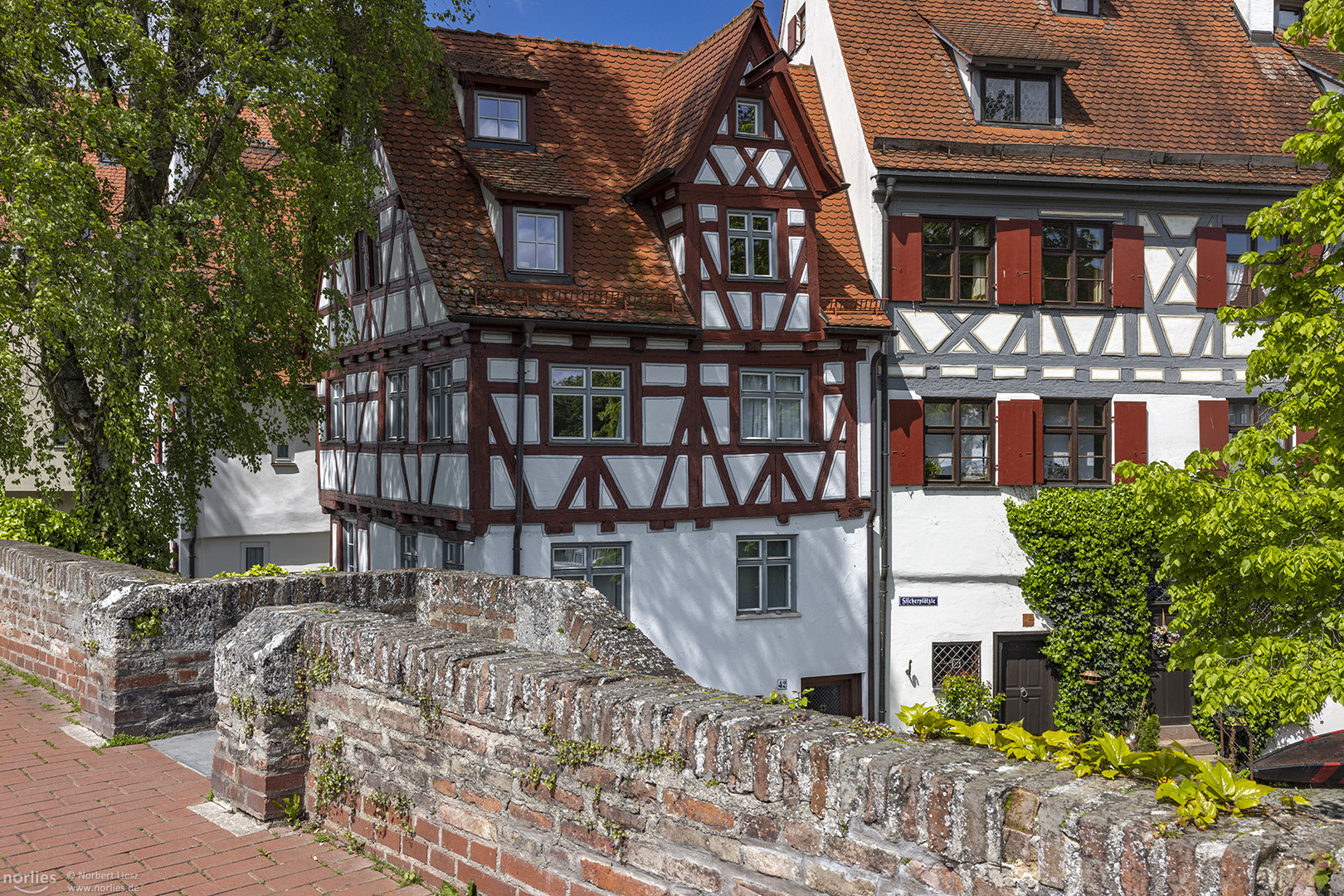 Fachwerkhäuser bei der Mauer