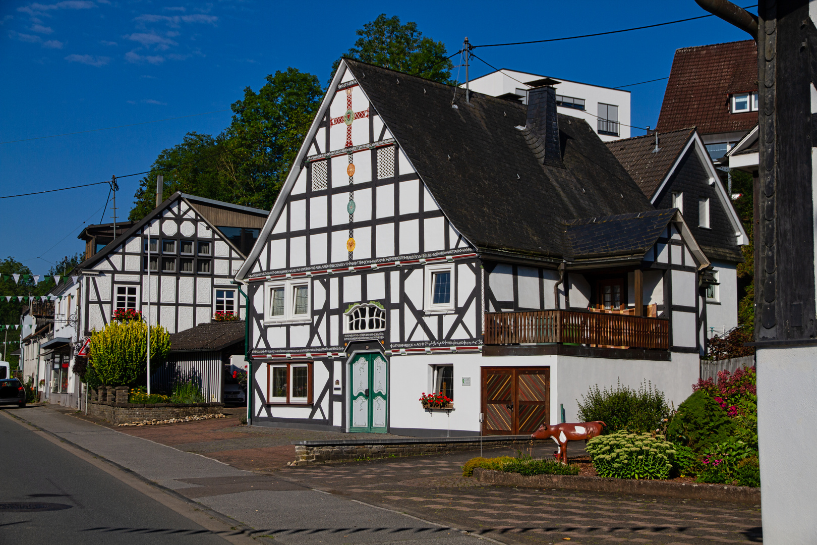 Fachwerkhäuser im Fachwerkdorf Kirchveischede