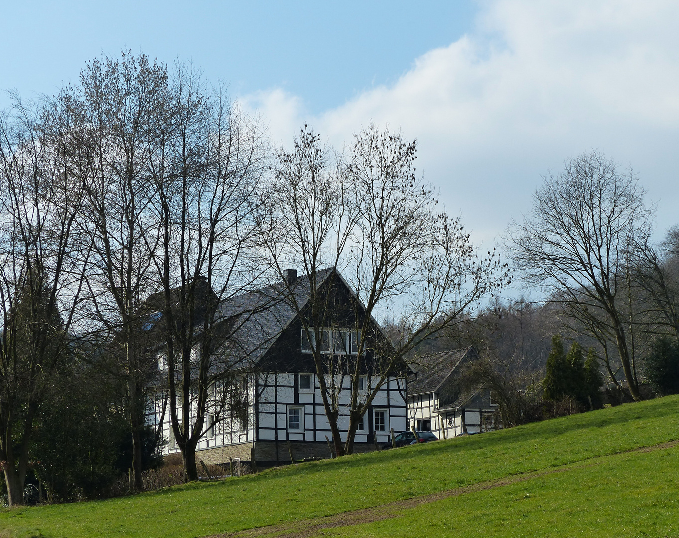 Fachwerkhaus im Grünen