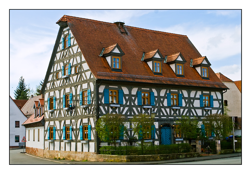 Fachwerkhaus in Frauenaurach Foto & Bild | deutschland, europe, bayern