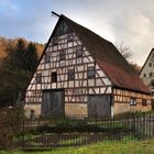 Fachwerkscheune mit Gemüsegarten