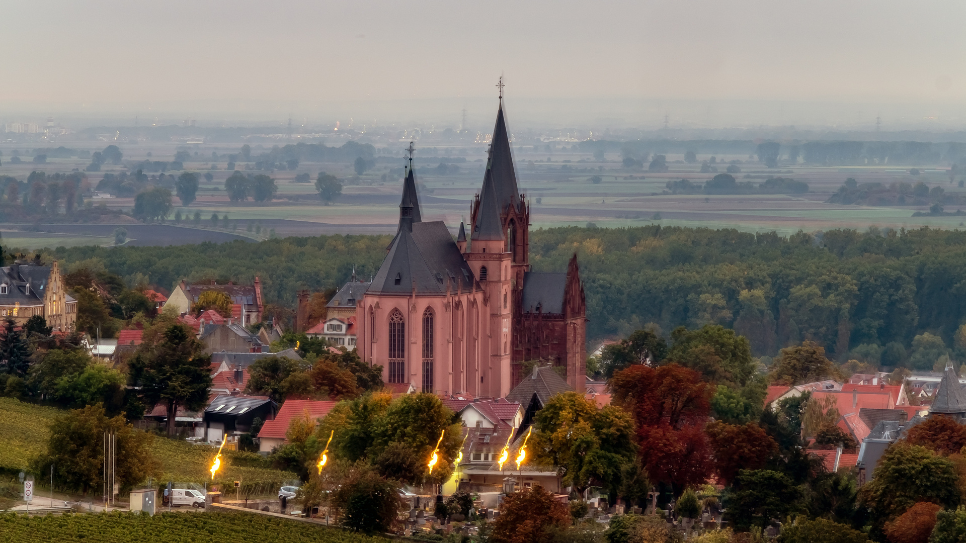 Fackeln an der Katharinenkirche