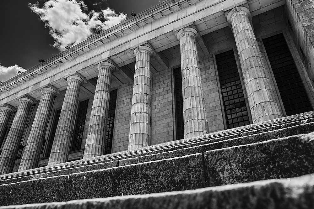 Facultad de Ciencias Sociales y Derecho