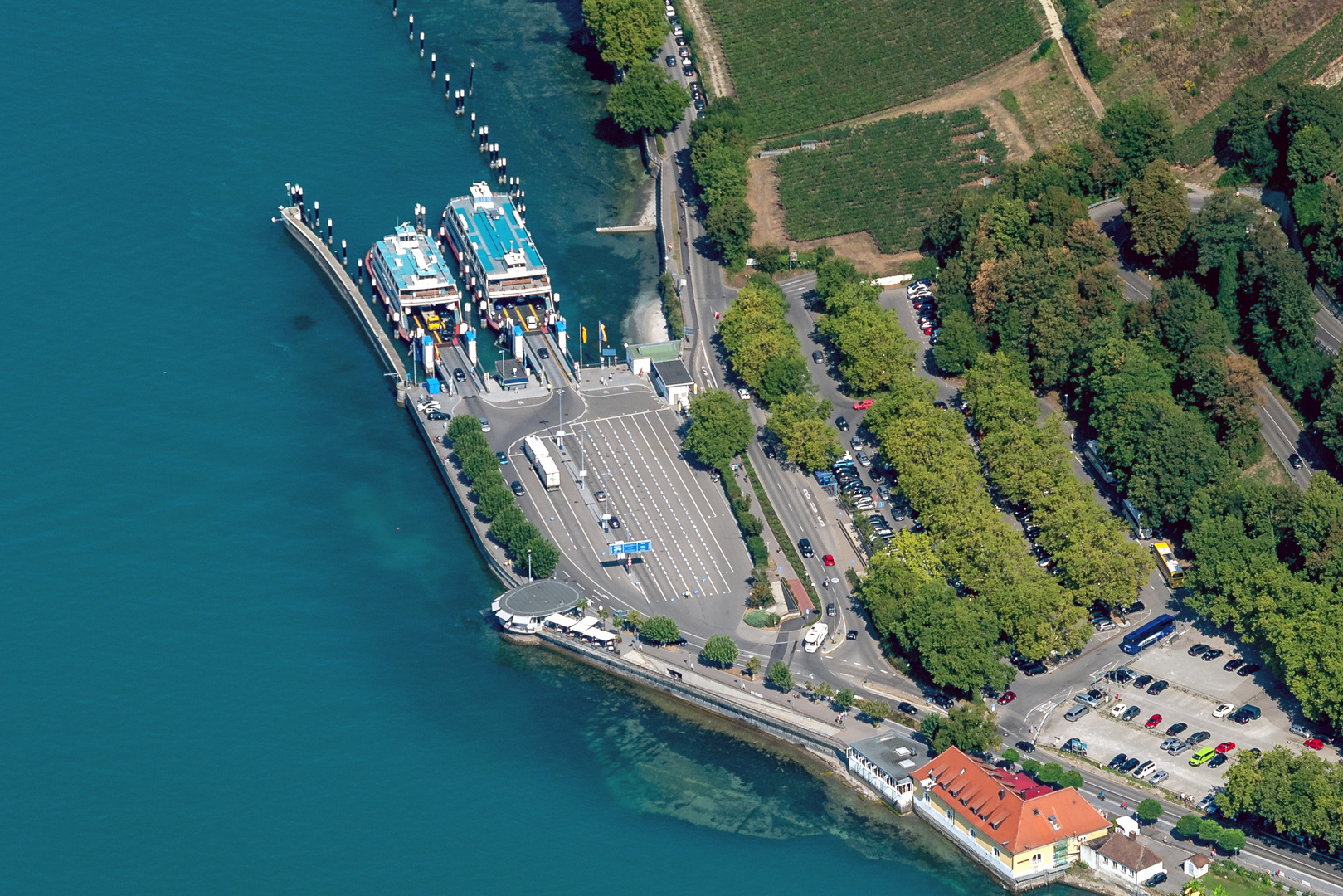 Fähr Schiffahrt am Bodensee Station Meersburg 