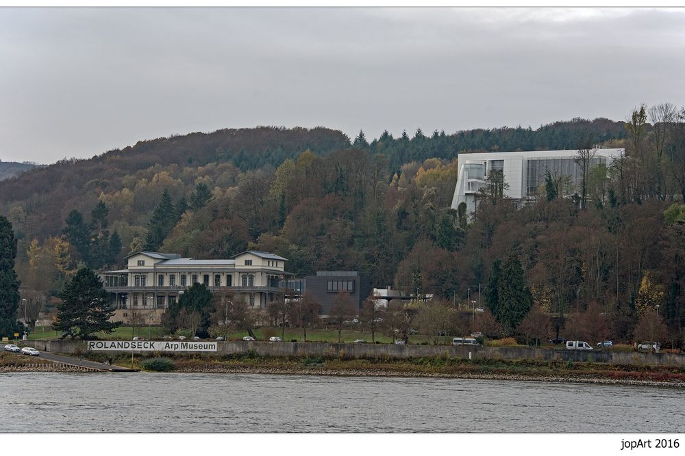 Fähranleger, Künstlerbahnhof Rolandseck und Arp Museum...