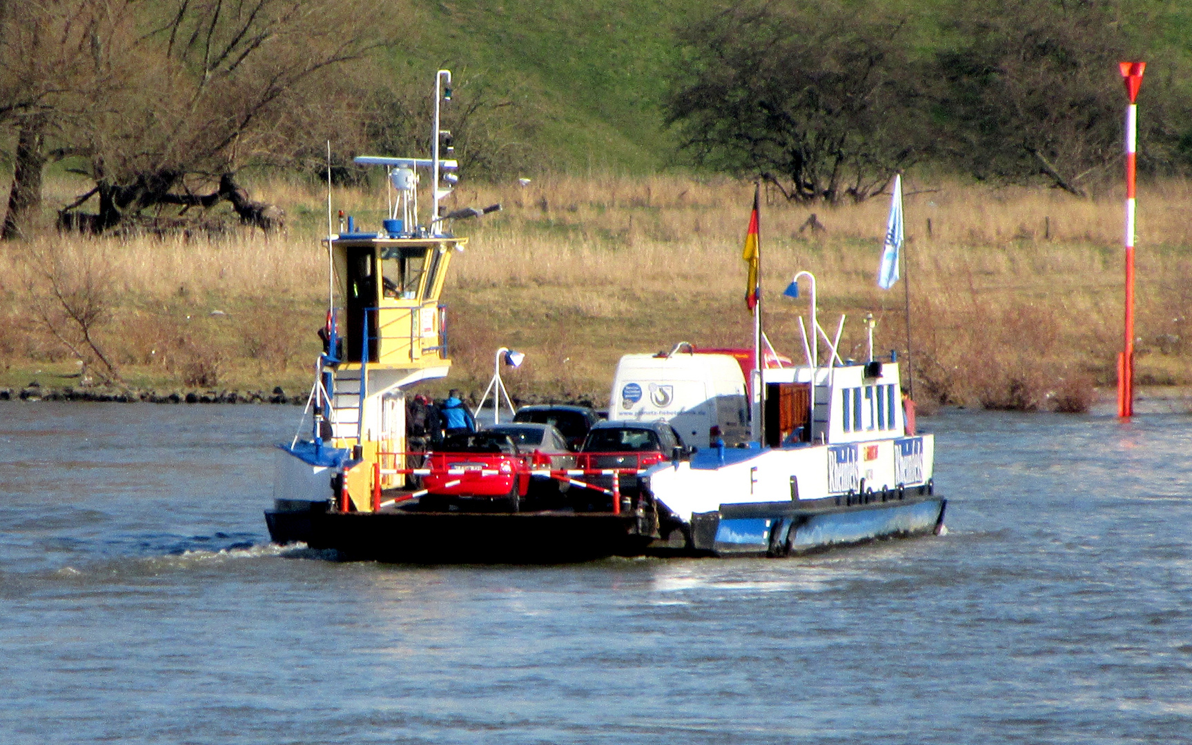 Fähre am Niederrhein