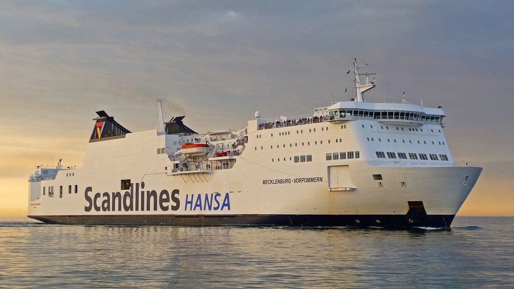 Fähre auf den Weg nach Warnemünde