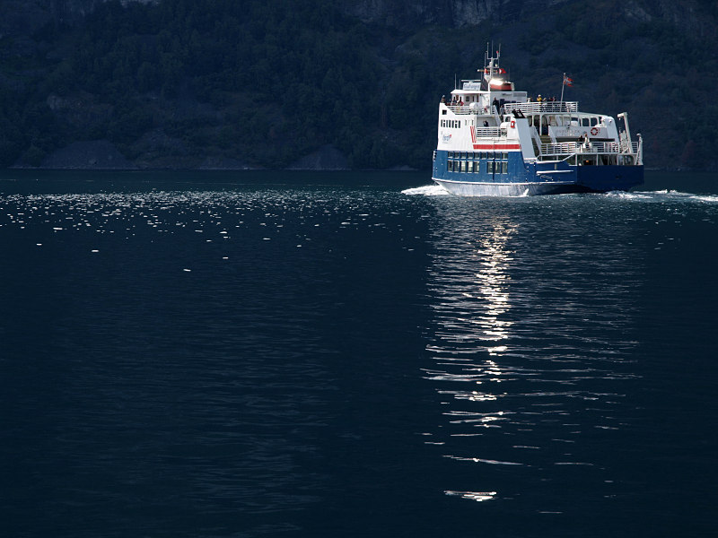 Fähre im Aurlandsfjord