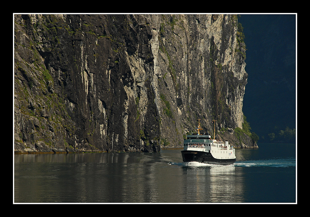 Fähre im Geirangerfjord