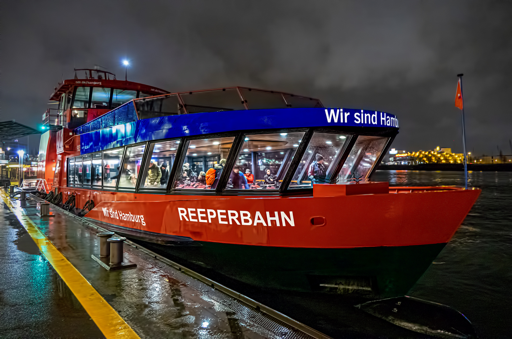 Fähre reeperbahn 62 finkenwerder 