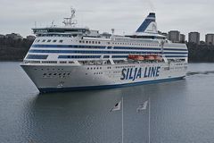 Fähre "SILJA SERENADE" kurz vor dem Anlegen in Stockholm