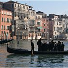 Fähre über Canal Grande.....