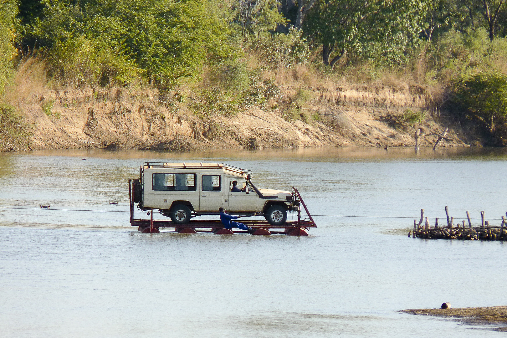 Fähre über den Luangwa / Nord Luangwa / Sambia