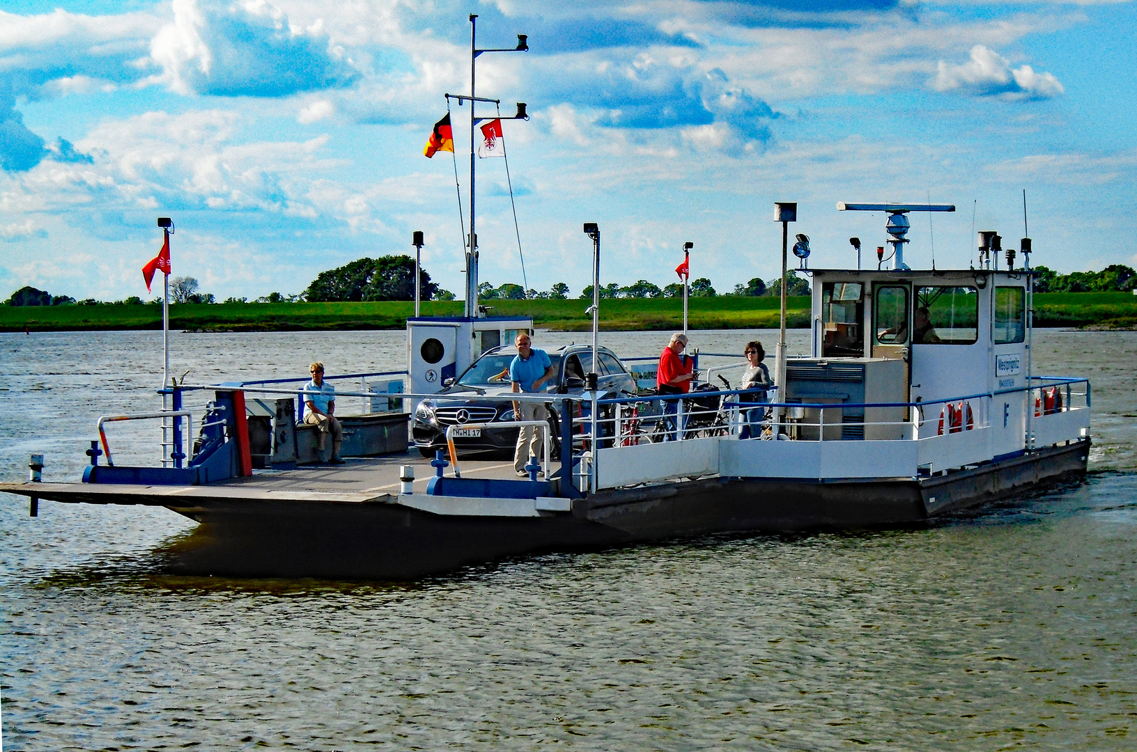 "Fähre Westprignitz" ...über die Elbe von Niedersachsen nach Brandenburg...