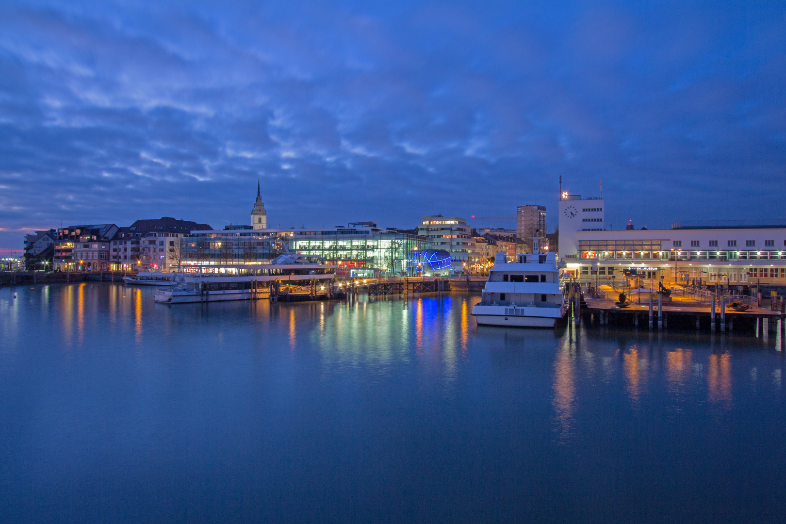 Fährhafen Friedrichshafen am Bodensee ...