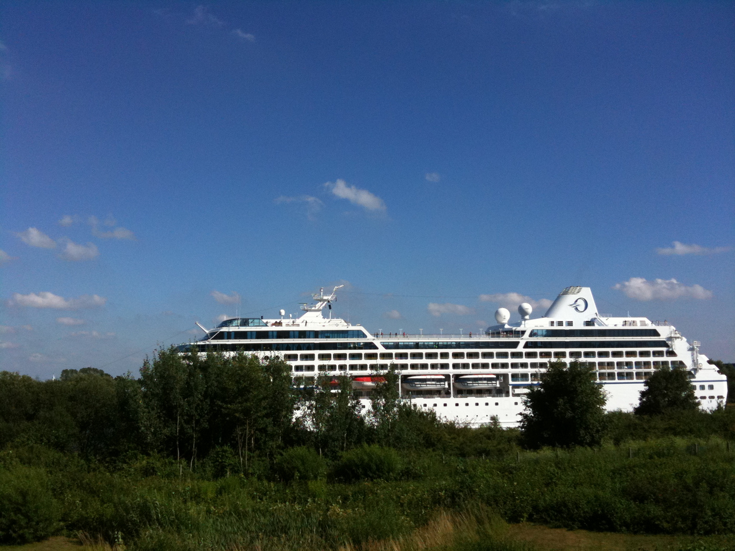 Fährt dieses Schiff durch Bäume?