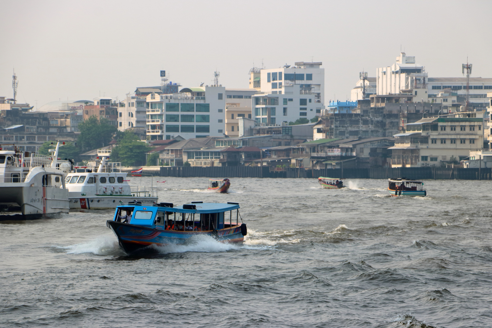 Fährverkehr auf dem Chao Phraya 