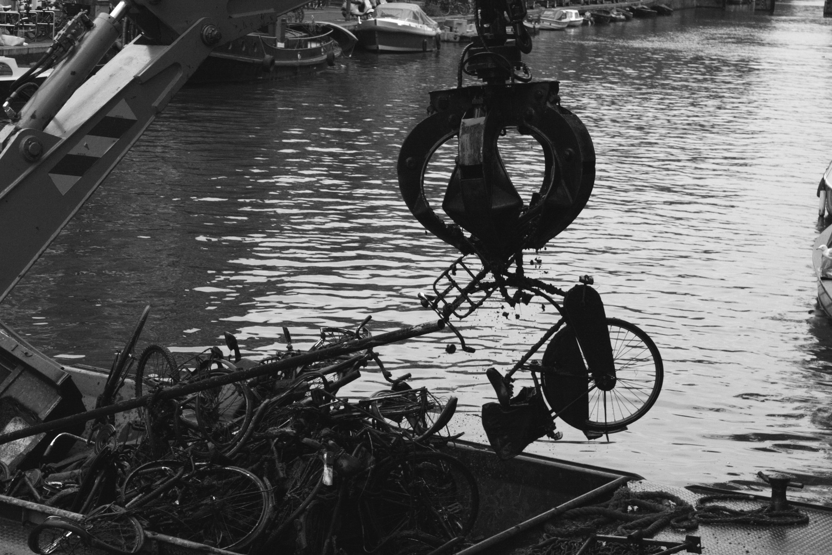 Fahhrrad aus dem Fluss