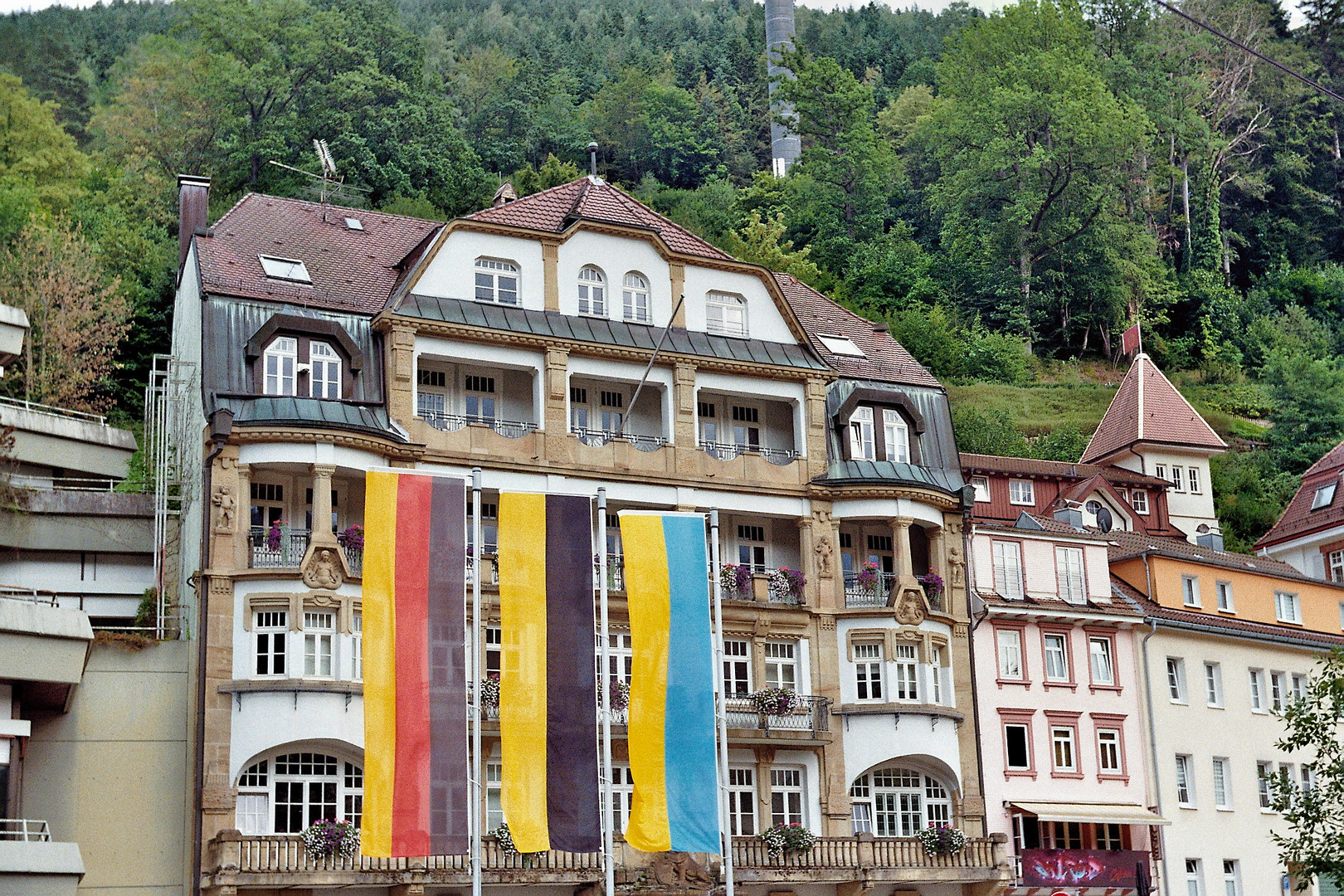 Fahnenparade in Wildbad