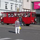 fahr mit im knallrotem autobus.....