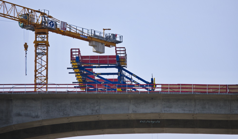 Fahrbahnteil neue Lahntalbrücke der A3 bei Limburg/Lahn