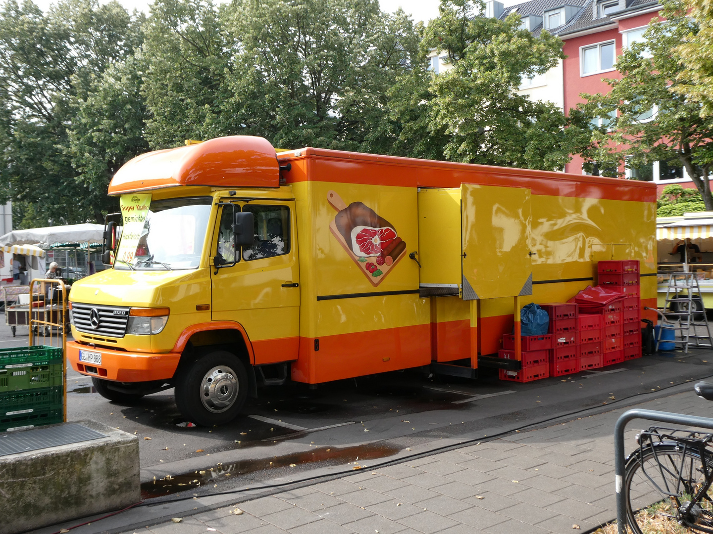 Fahrbarer Marktstand für Fleischwaren