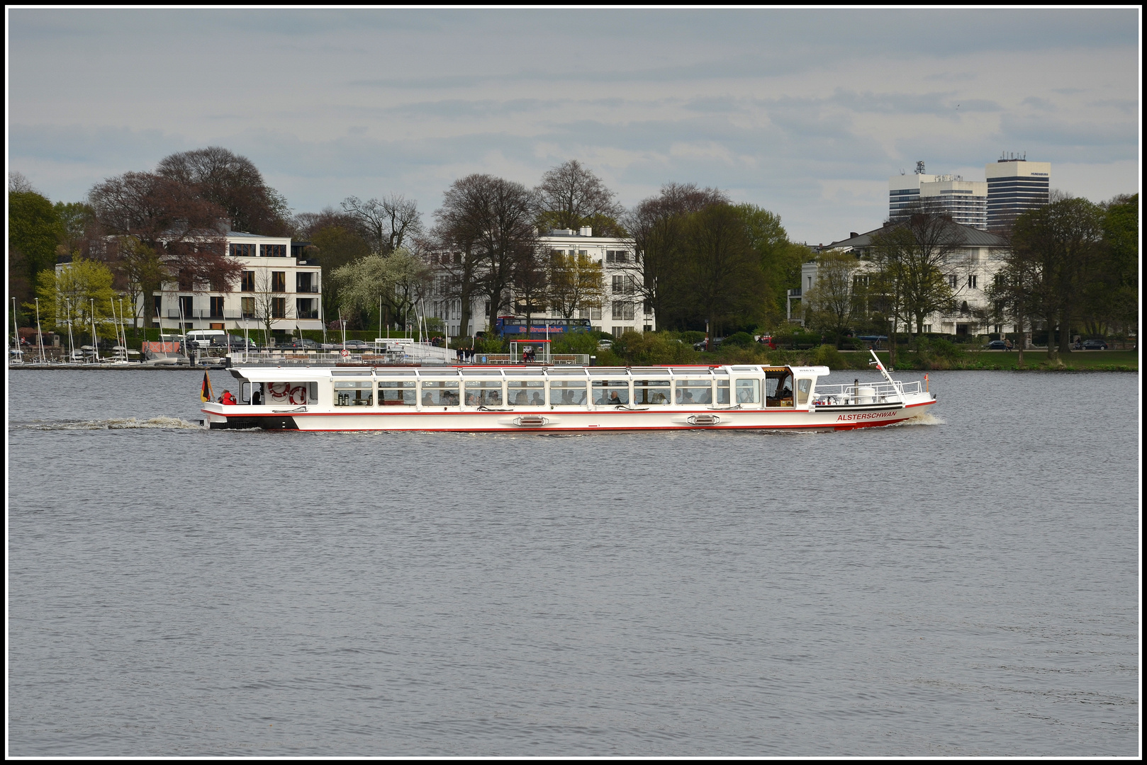 Fahrgastschiff Alsterschwan