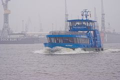 Fahrgastschiff Waltershof im Winter