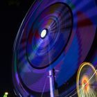 Fahrgeschäft auf der Rheinkirmes